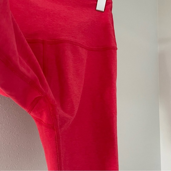 BEYOND YOGA Spacedye Keep Pace Pocket 7" Biker Short pink size large - Picture 3 of 13